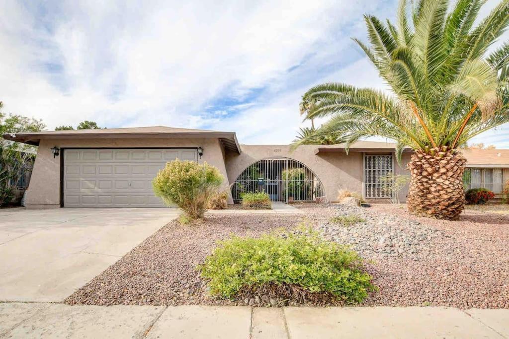 Resort Style 4 Bedroom House With Pool Minutes From Strip Las Vegas Exterior foto