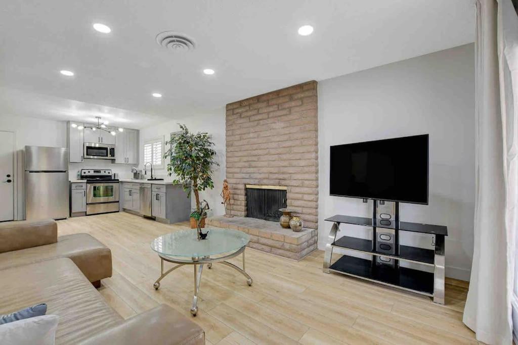 Resort Style 4 Bedroom House With Pool Minutes From Strip Las Vegas Exterior foto